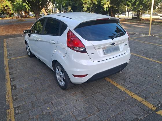 FORD FIESTA 1.6 SEL HATCH 16V FLEX 4P POWERSHIFT FORD FIESTA 1.6 SEL HATCH 16V FLEX 4P POWERSHIFT